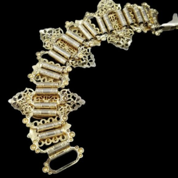 Magnificent Vintage Topaz Molded Glass Book Chain Bracelet - Picture 3 of 6